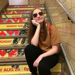 Meet your Posher, Kelly